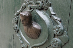 Door pull at Palazzo Abadessa
